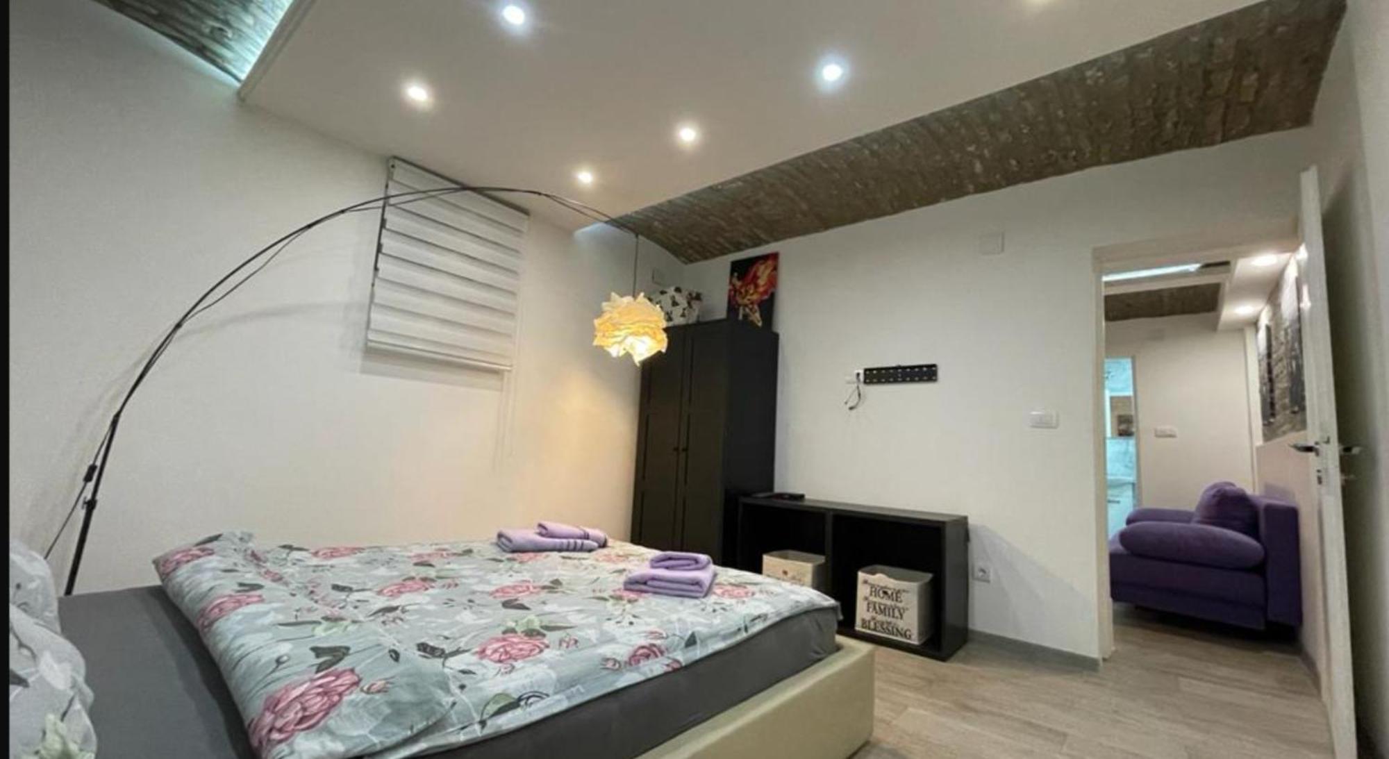 Uno Apartment *